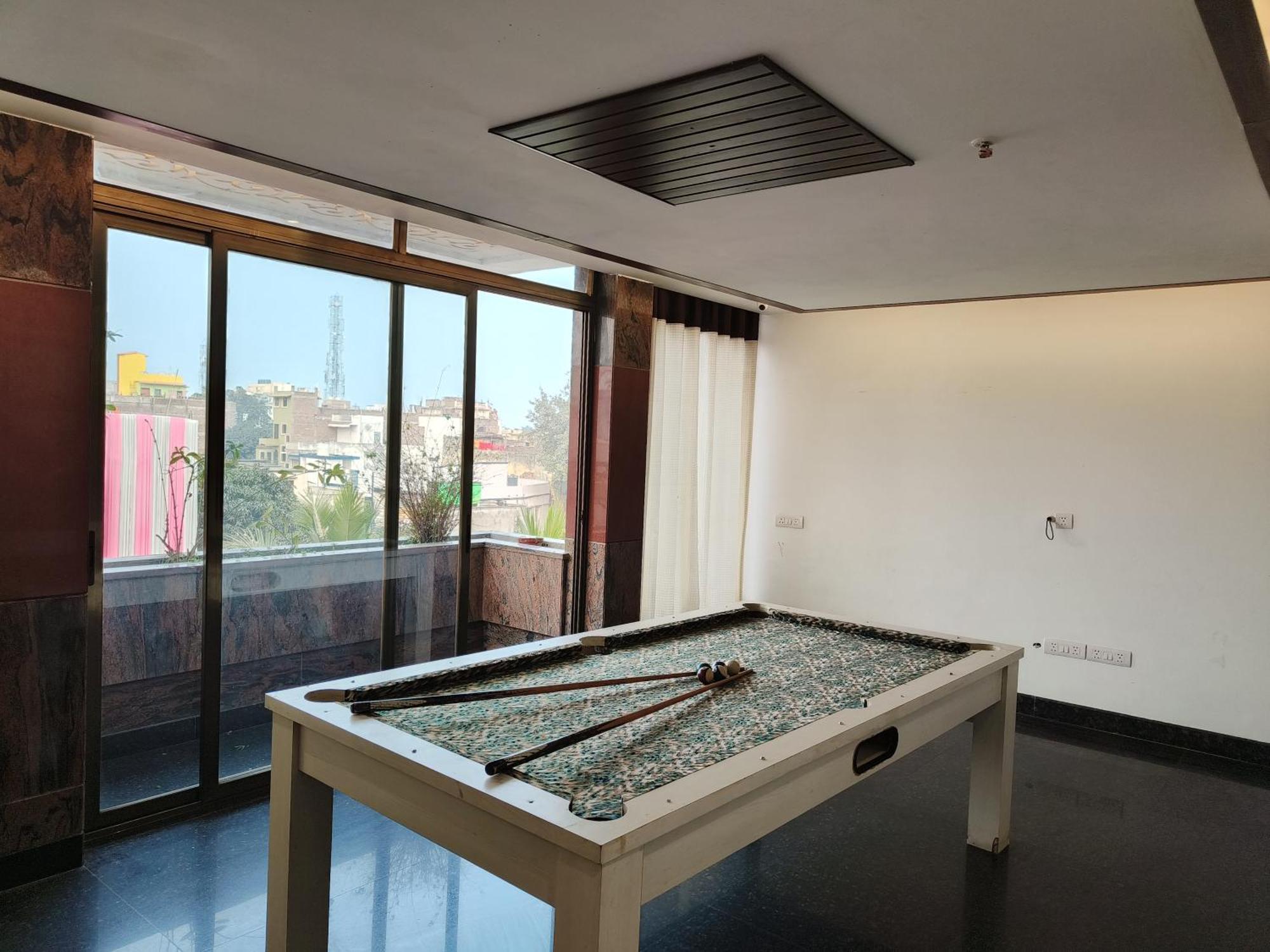 Jjk Rukmini Vilas Hotel & Banquet مظفربور المظهر الخارجي الصورة