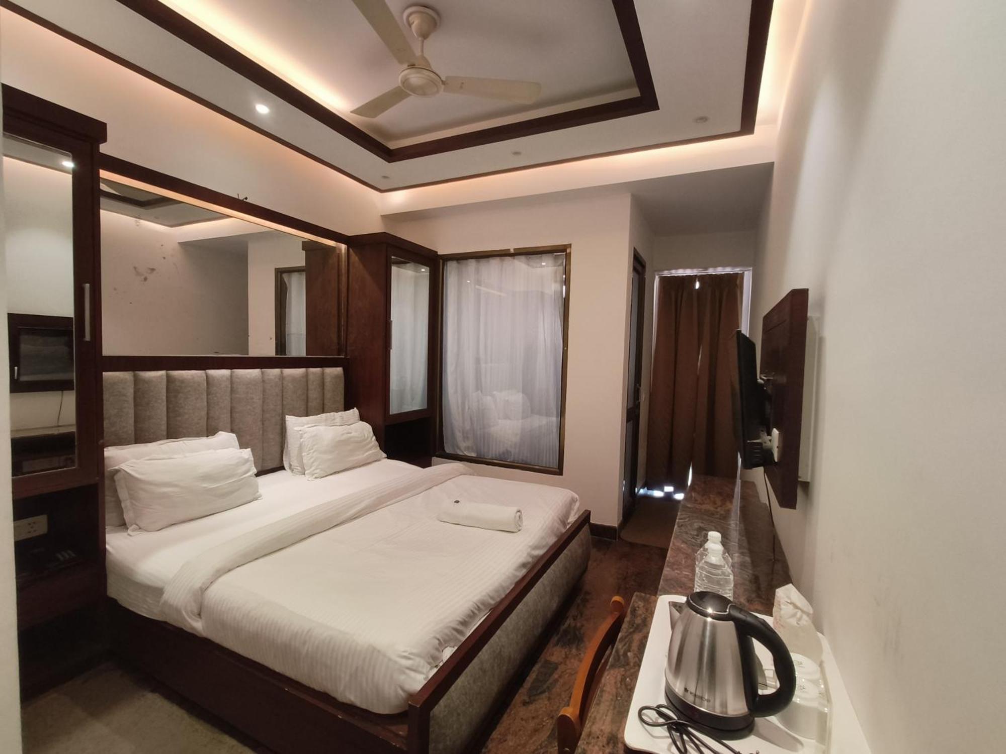 Jjk Rukmini Vilas Hotel & Banquet مظفربور المظهر الخارجي الصورة