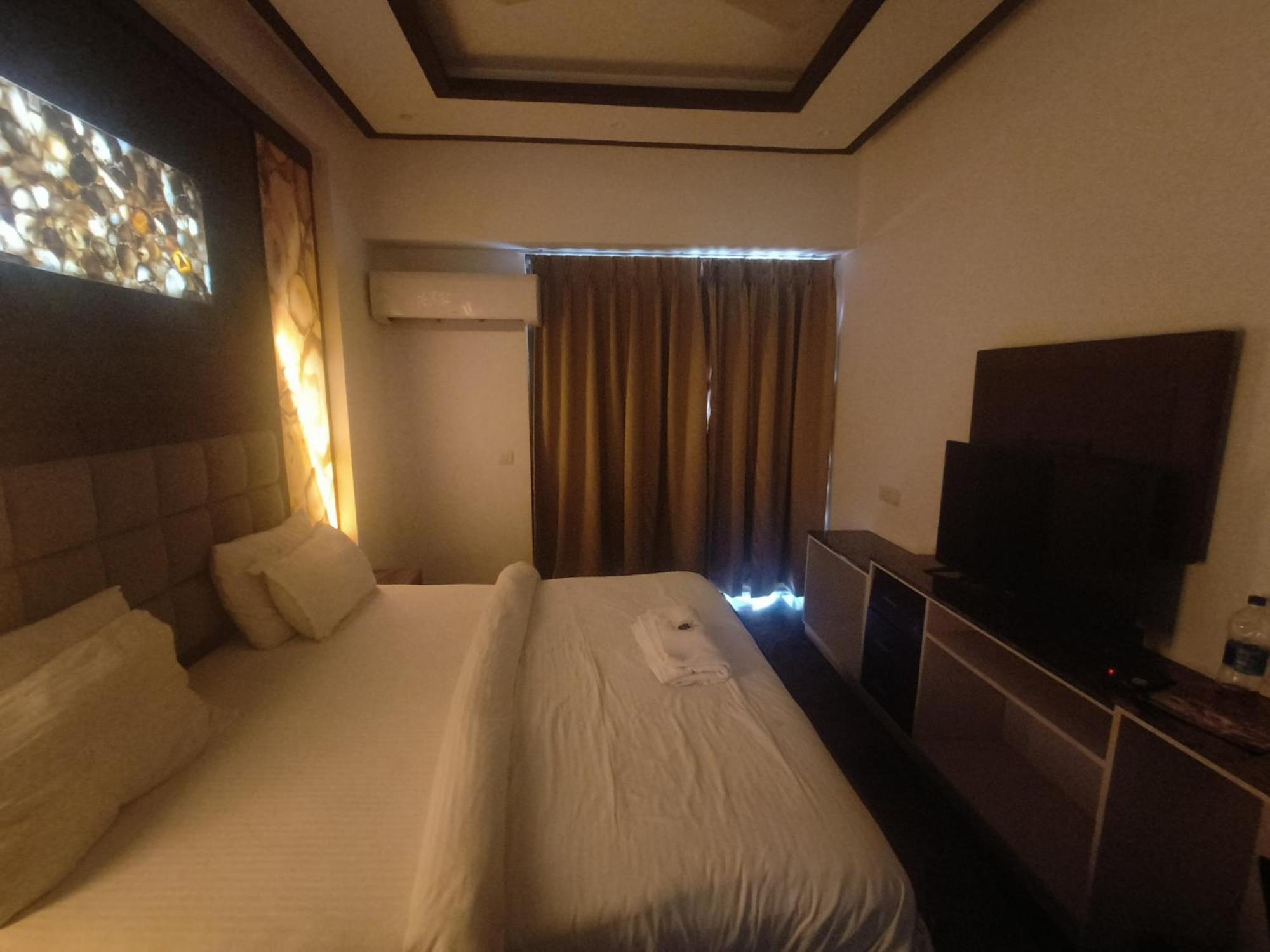 Jjk Rukmini Vilas Hotel & Banquet مظفربور المظهر الخارجي الصورة
