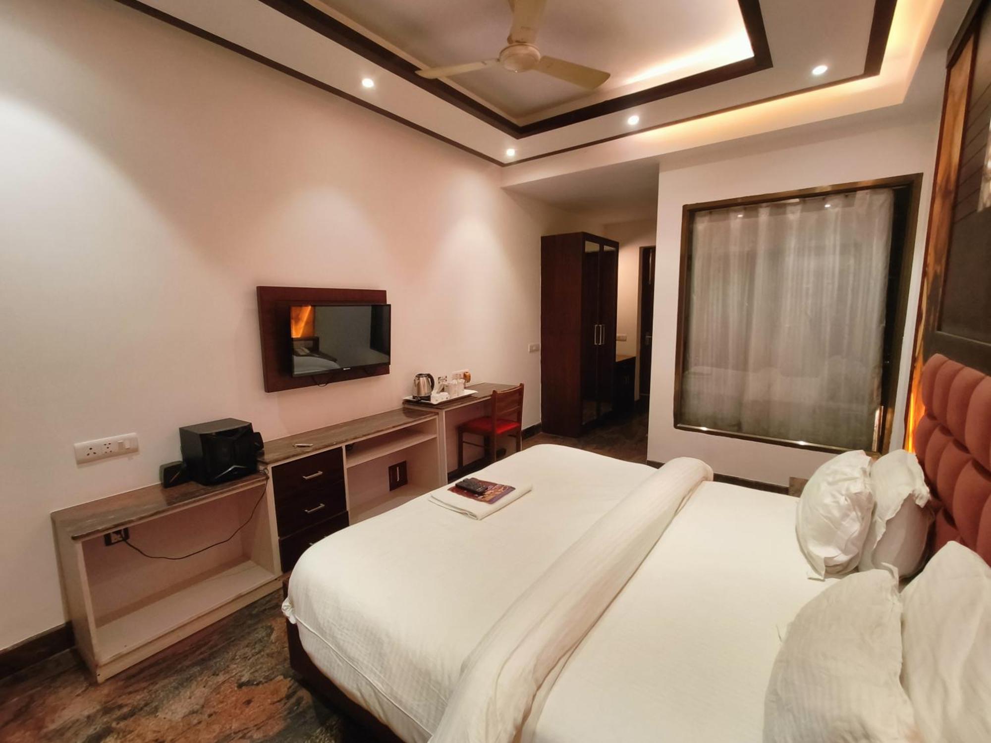 Jjk Rukmini Vilas Hotel & Banquet مظفربور المظهر الخارجي الصورة