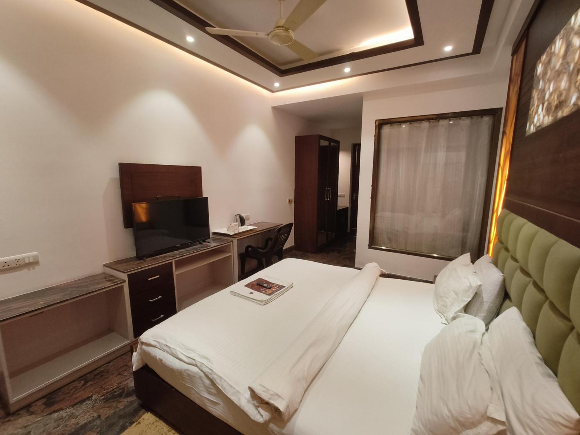 Jjk Rukmini Vilas Hotel & Banquet مظفربور المظهر الخارجي الصورة