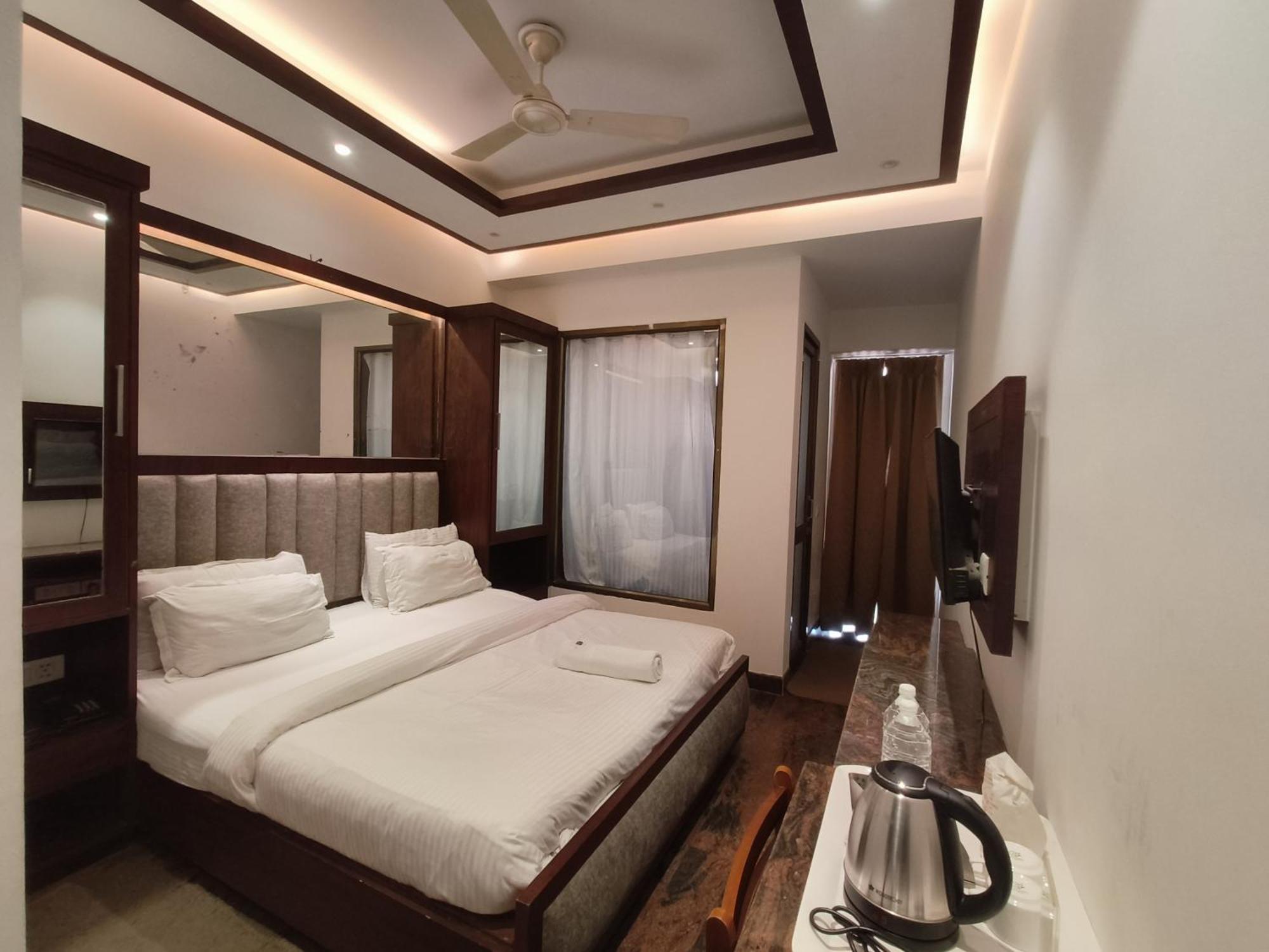 Jjk Rukmini Vilas Hotel & Banquet مظفربور المظهر الخارجي الصورة