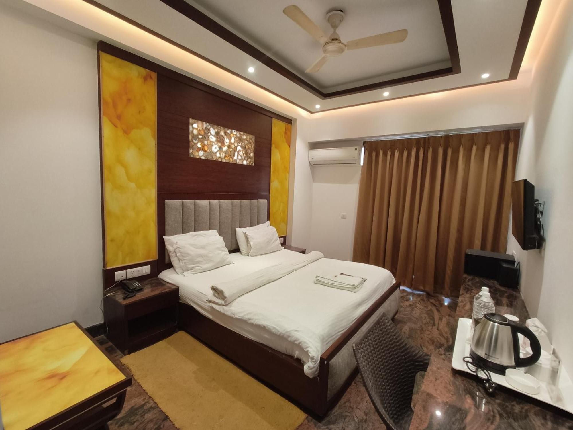 Jjk Rukmini Vilas Hotel & Banquet مظفربور المظهر الخارجي الصورة