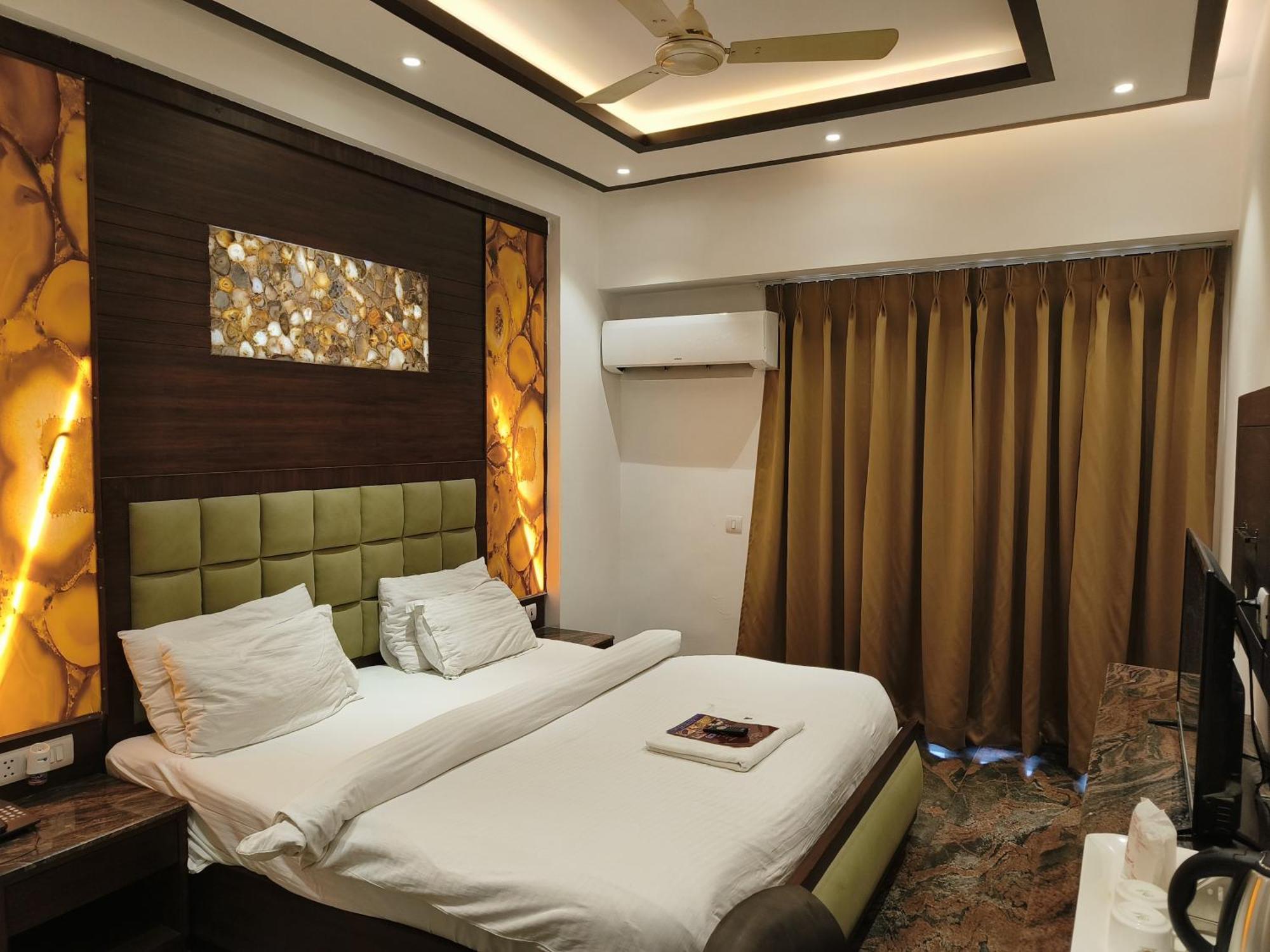 Jjk Rukmini Vilas Hotel & Banquet مظفربور المظهر الخارجي الصورة