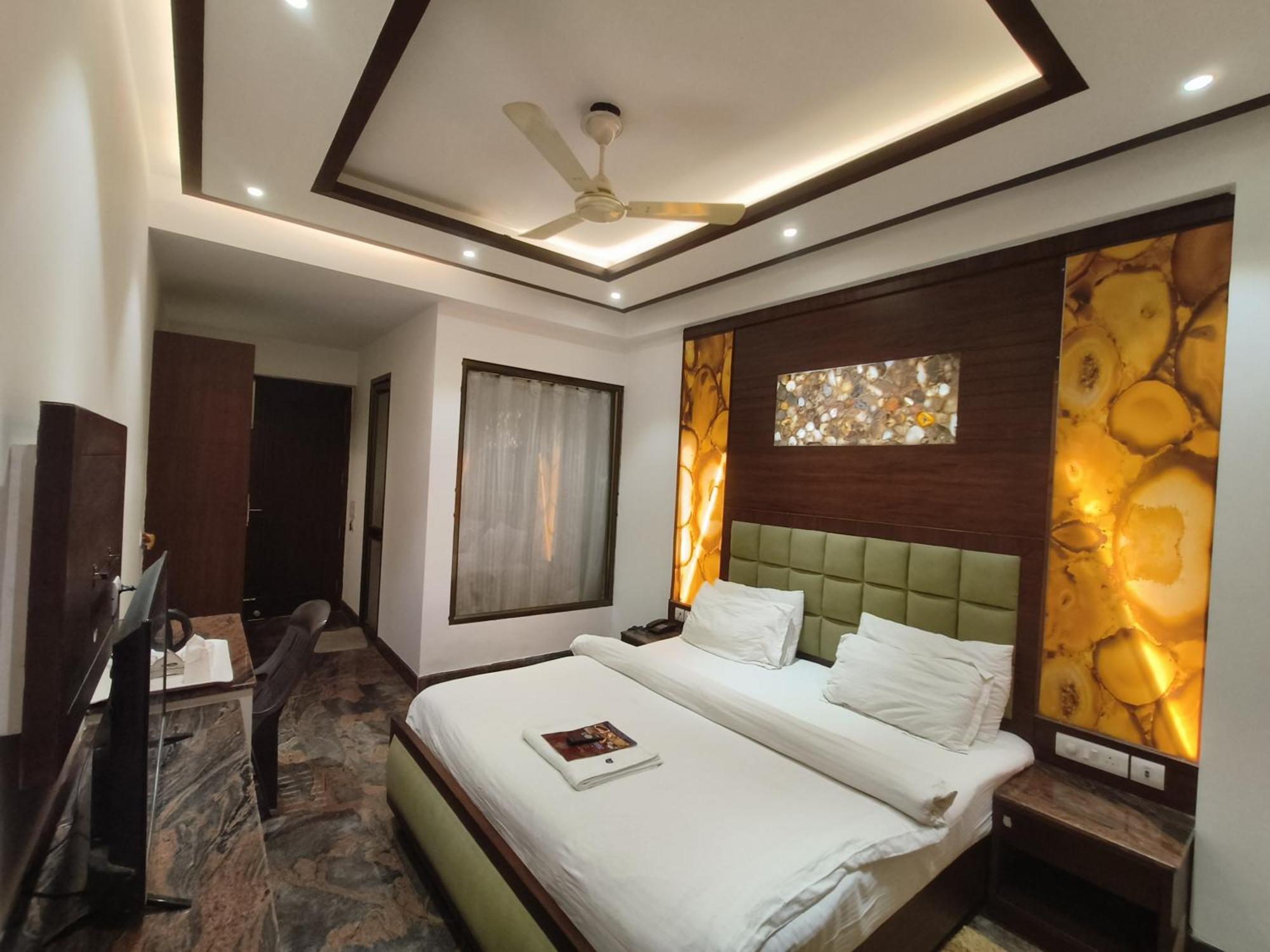Jjk Rukmini Vilas Hotel & Banquet مظفربور المظهر الخارجي الصورة
