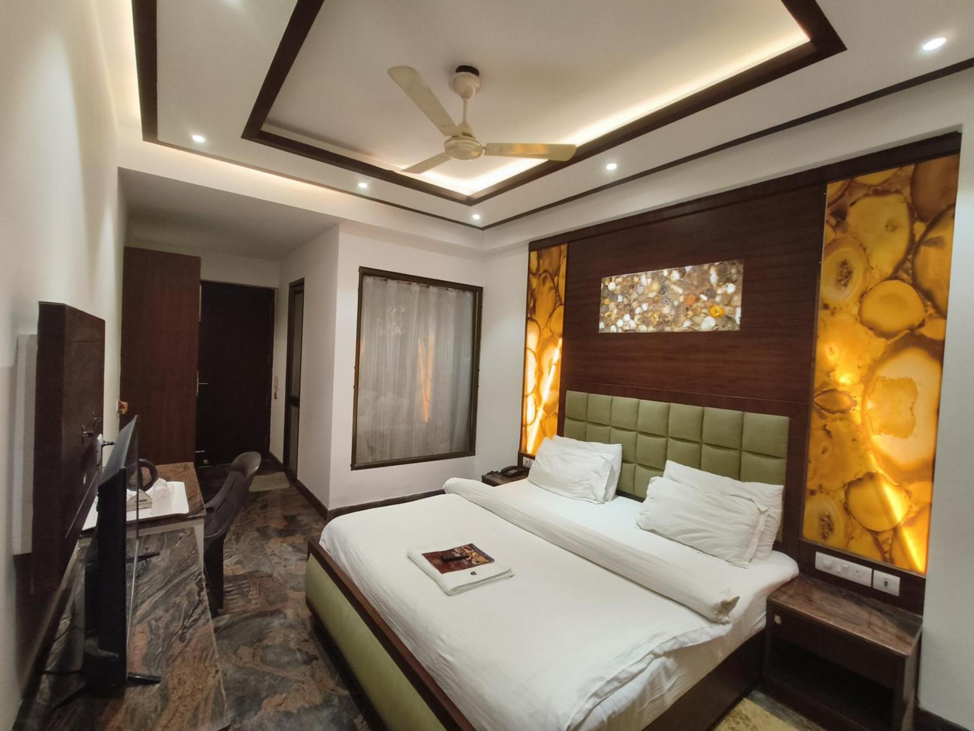 Jjk Rukmini Vilas Hotel & Banquet مظفربور المظهر الخارجي الصورة