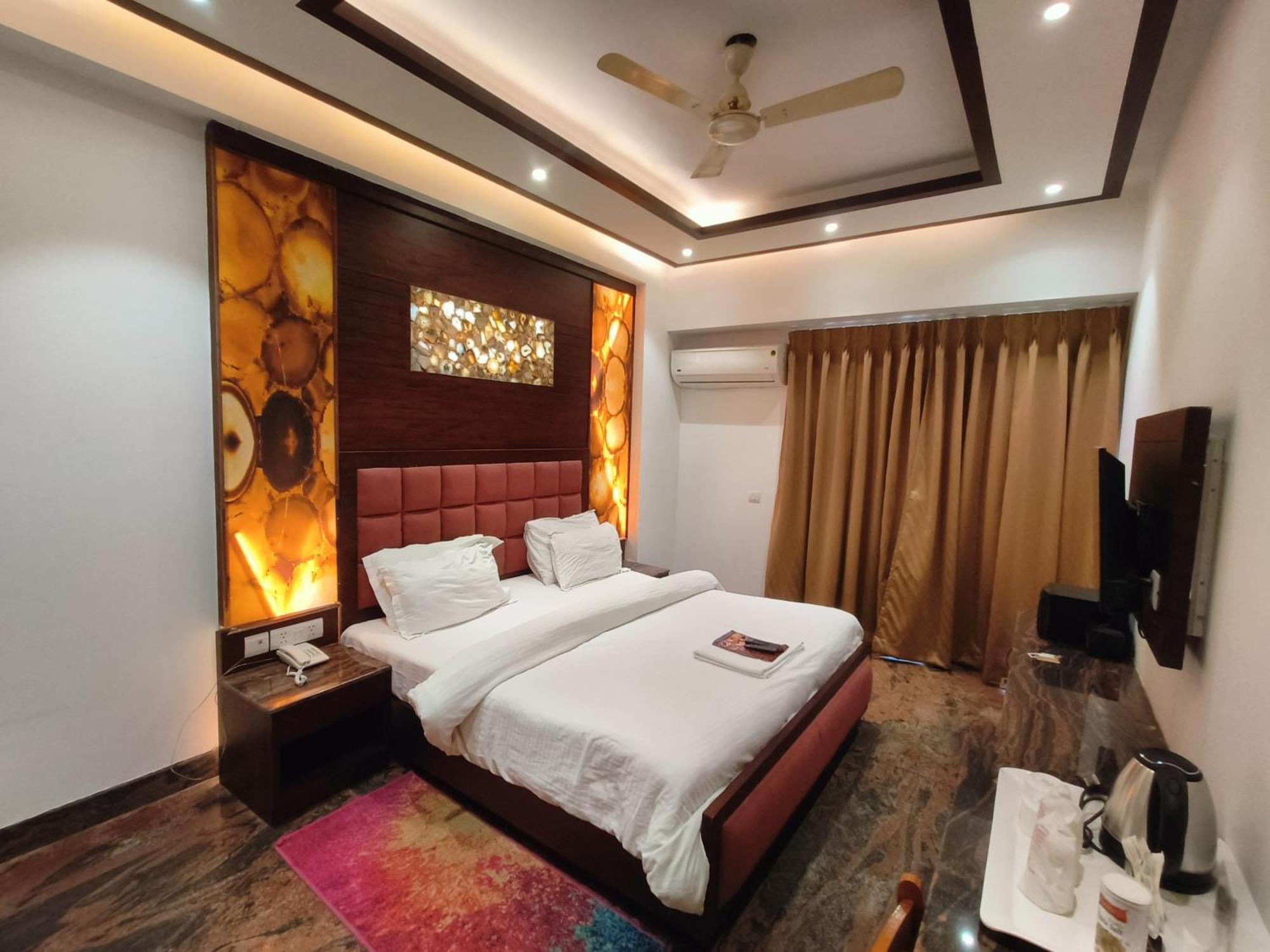 Jjk Rukmini Vilas Hotel & Banquet مظفربور المظهر الخارجي الصورة
