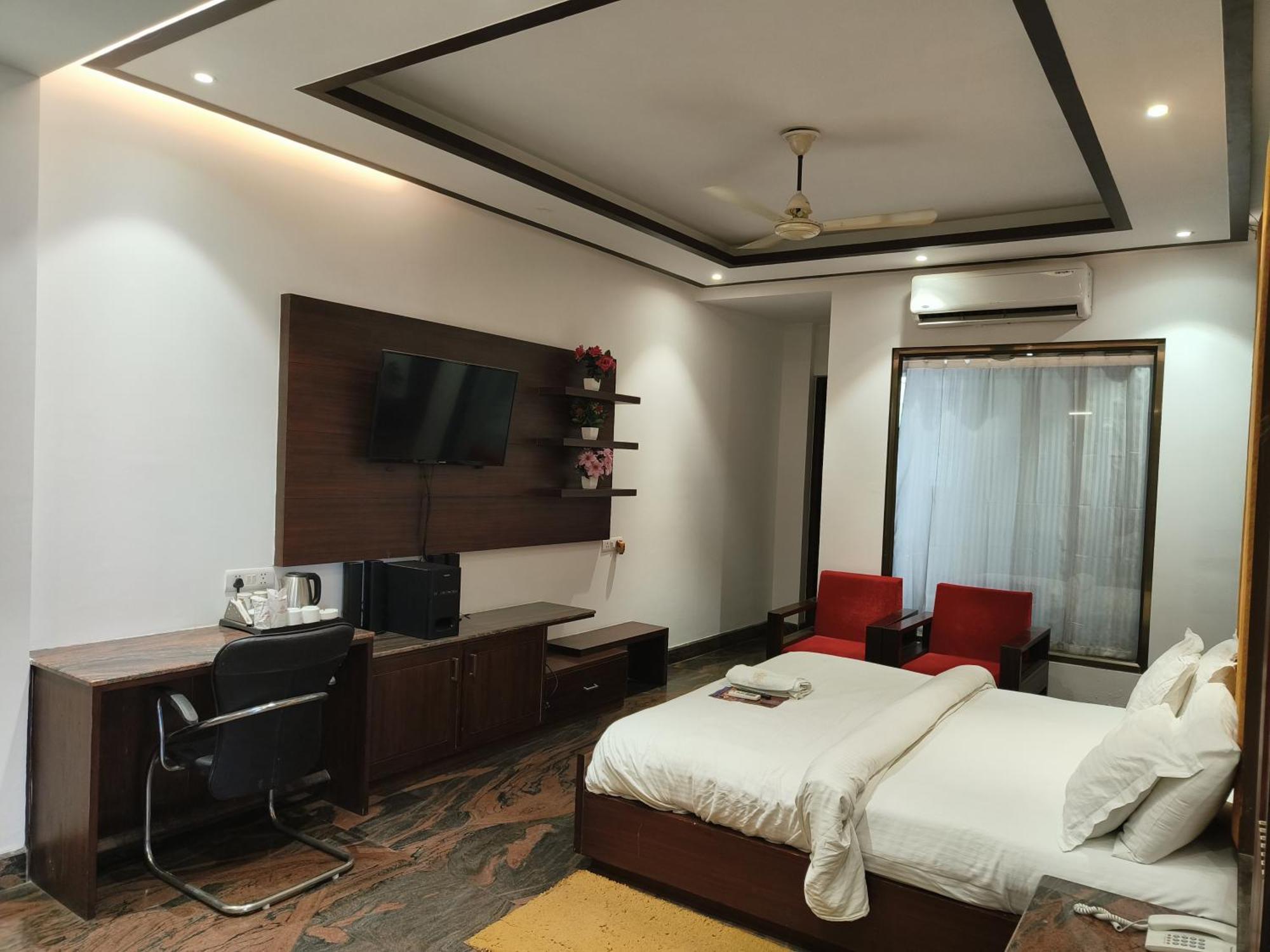 Jjk Rukmini Vilas Hotel & Banquet مظفربور المظهر الخارجي الصورة