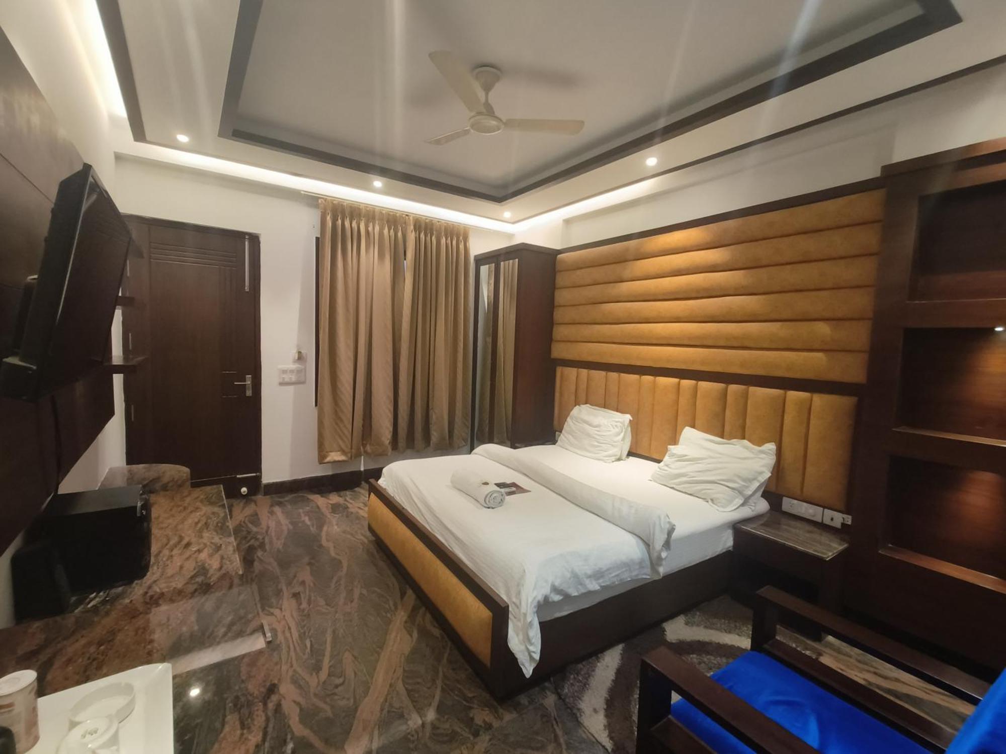 Jjk Rukmini Vilas Hotel & Banquet مظفربور المظهر الخارجي الصورة