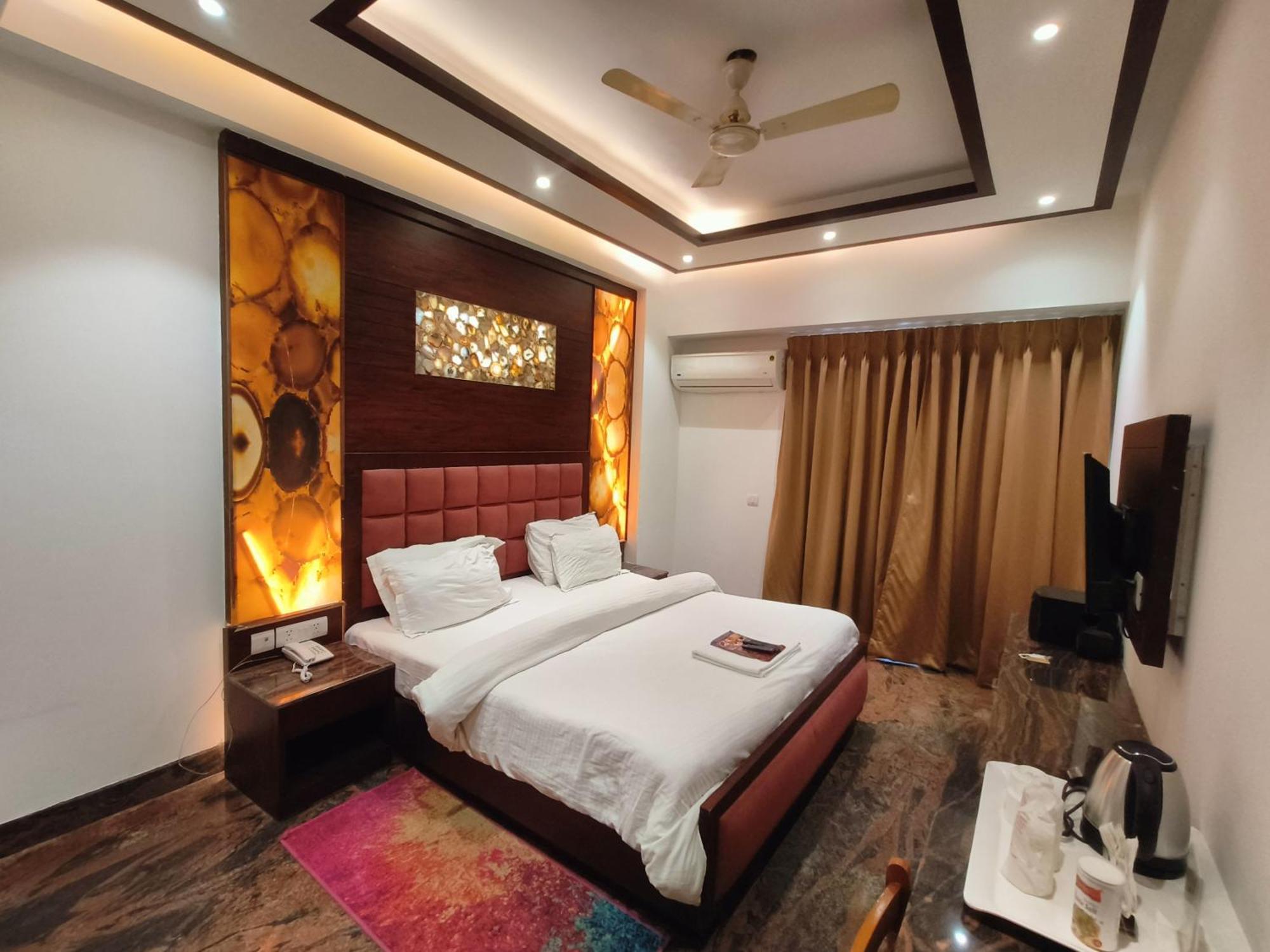 Jjk Rukmini Vilas Hotel & Banquet مظفربور المظهر الخارجي الصورة